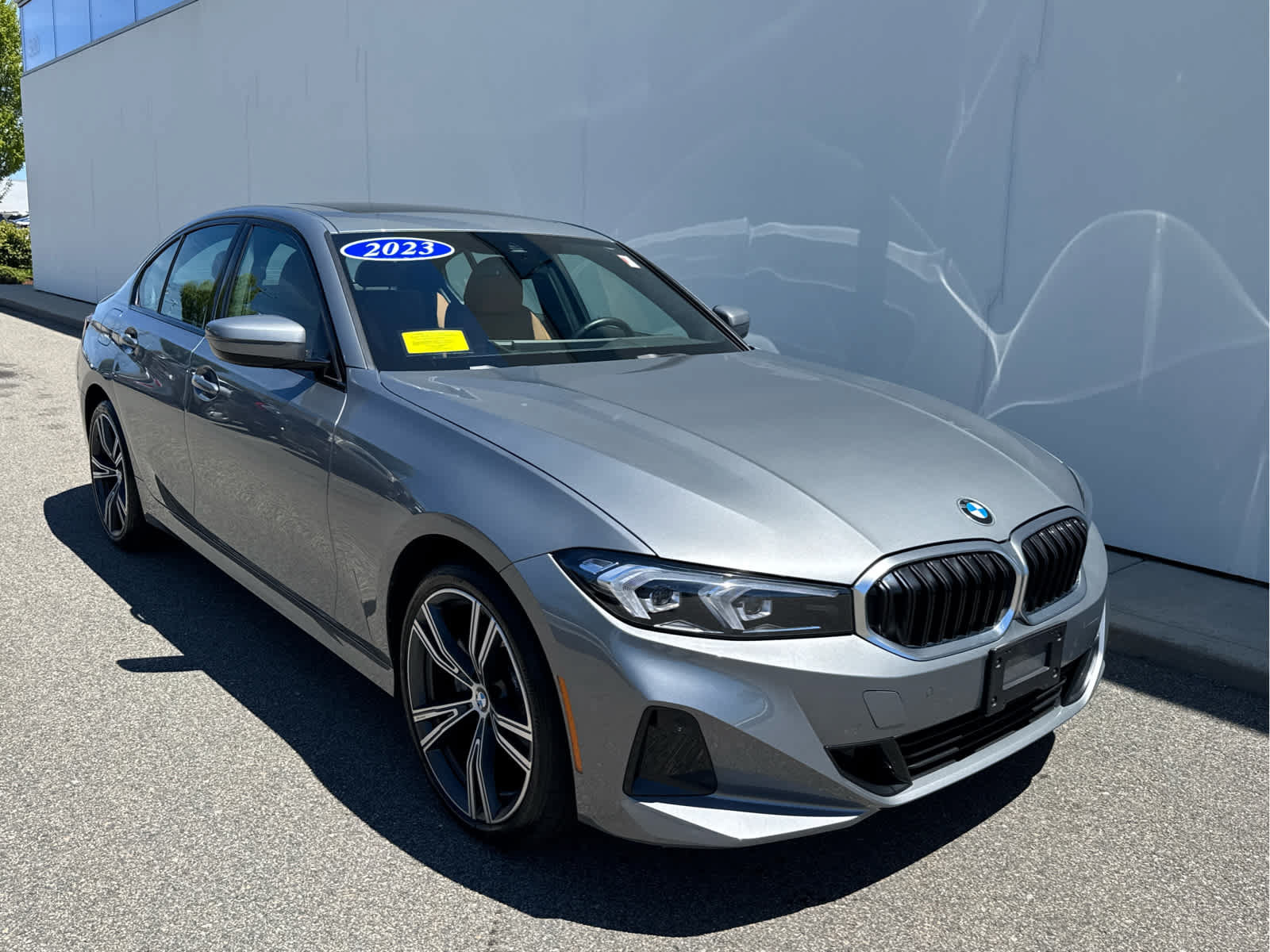 Certified 2023 BMW 330i xDrive Sedan w/ Driving Assistance Package AWD/4WD image 2