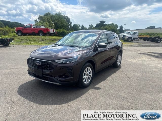 Used 2023 Ford Escape Active w/ Tech Pack #1 AWD/4WD image 1