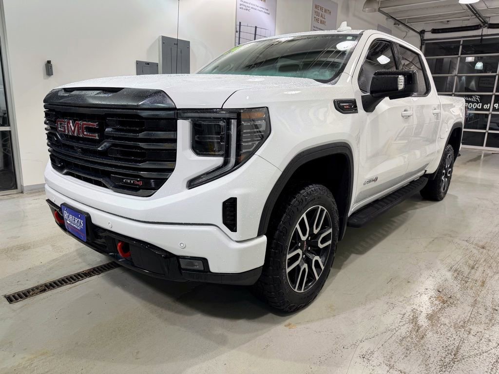 Used 2024 GMC Sierra 1500 AT4 w/ Technology Package image 11