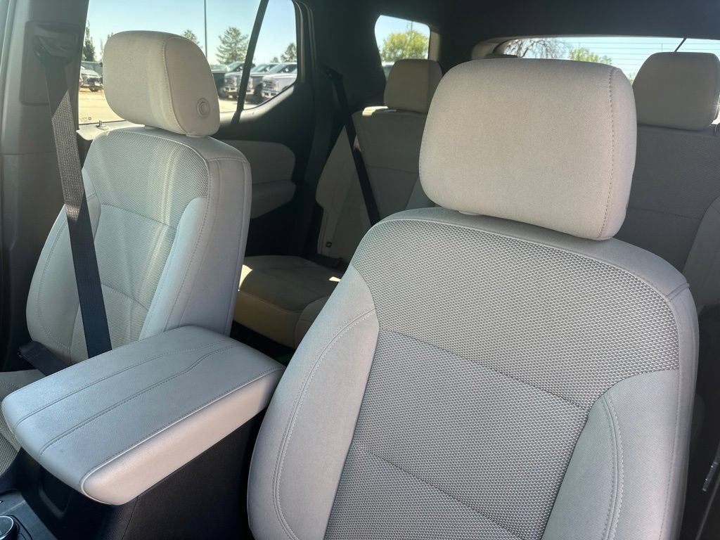 Used 2023 Chevrolet Traverse LS w/ Safety Package AWD/4WD image 15