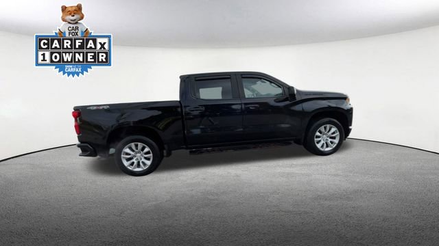 Used 2022 Chevrolet Silverado 1500 Custom w/ LPO, Dark Essentials Package AWD/4WD image 10