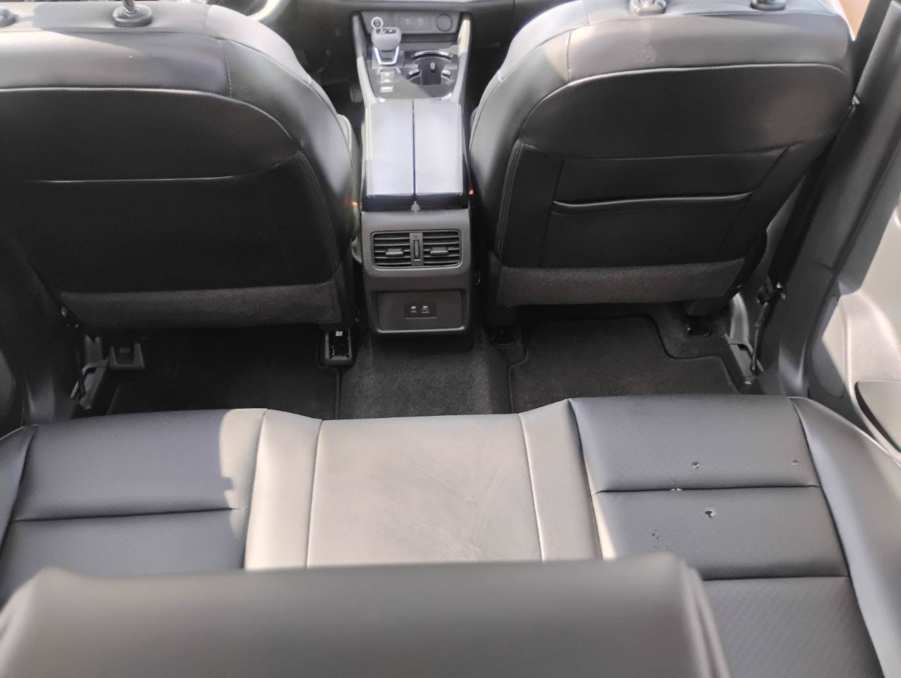Used 2023 Nissan Rogue SV w/ SV Premium B Package FWD image 11