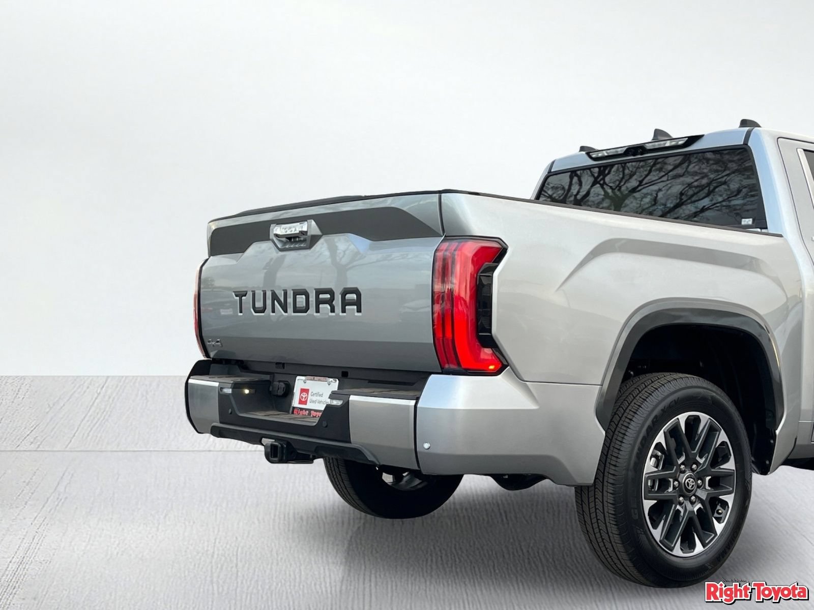 Certified 2026 Toyota Tundra Limited AWD/4WD image 12