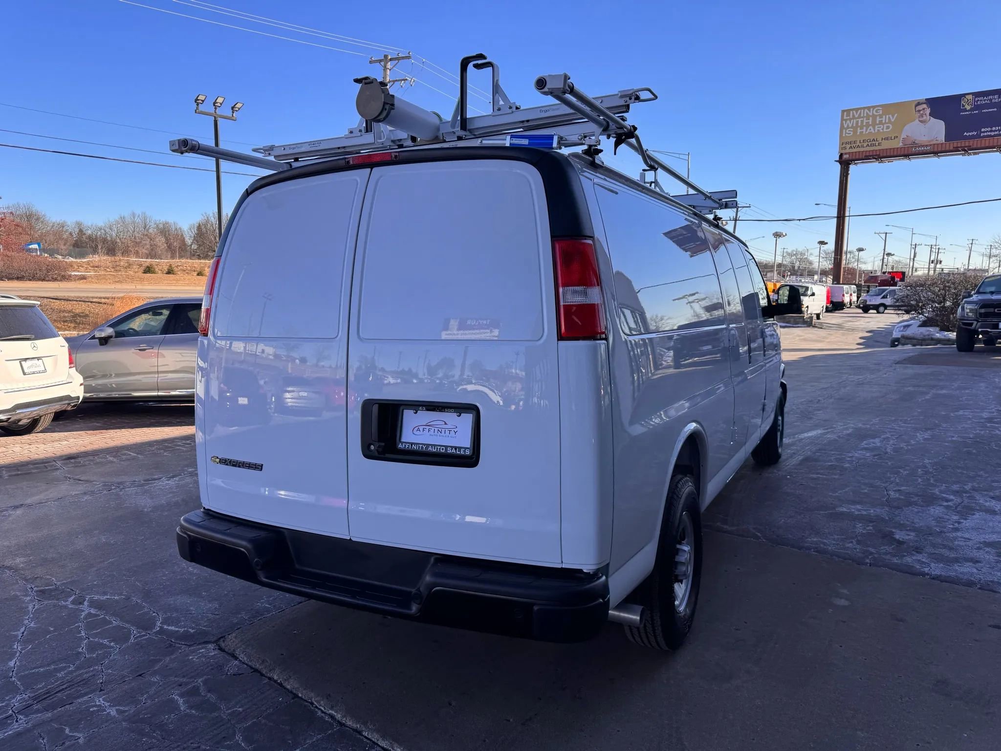 Used 2025 Chevrolet Express 2500 Extended w/ Communications Package RWD image 5