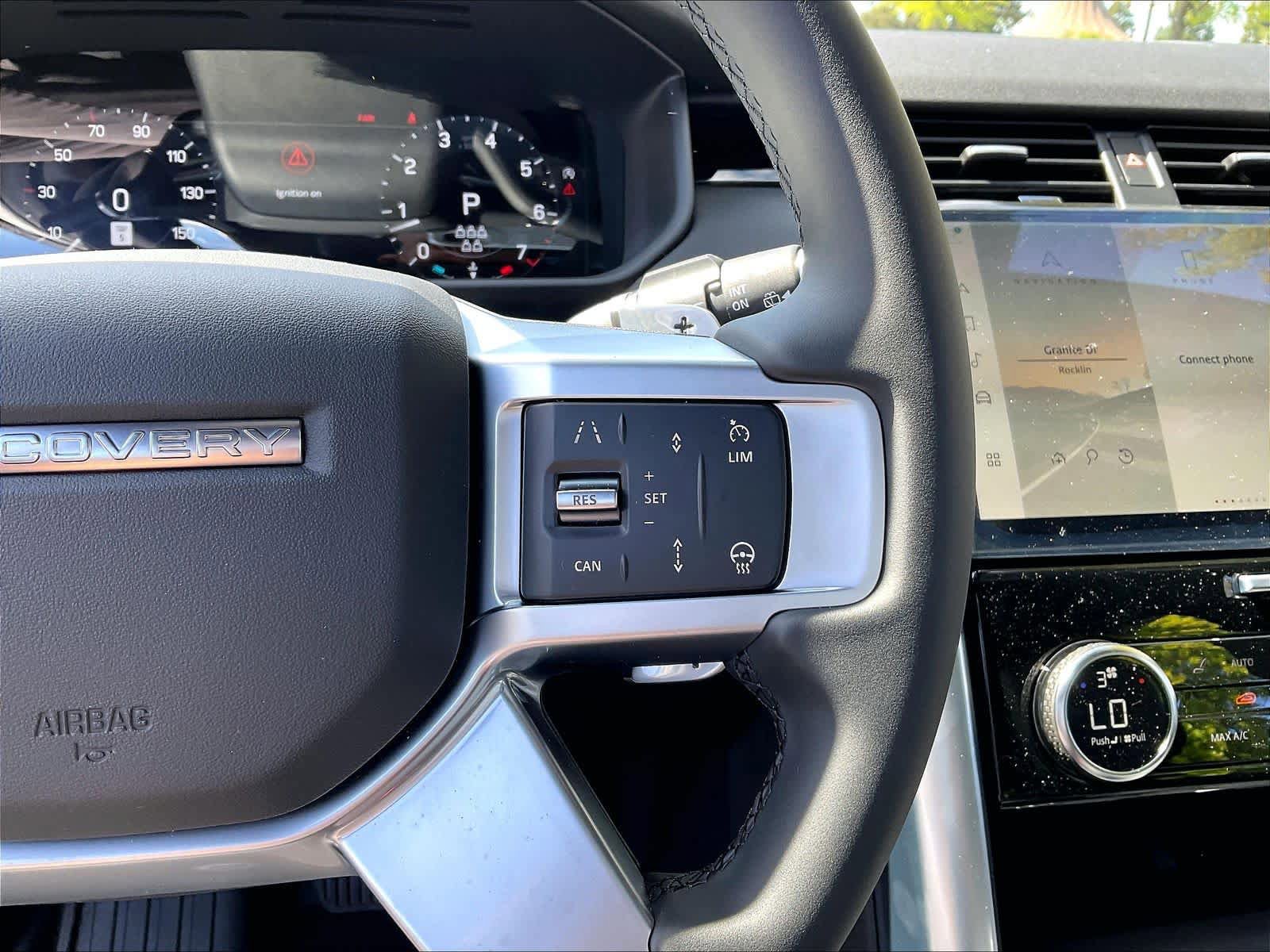 New 2026 Land Rover Discovery S AWD/4WD image 18