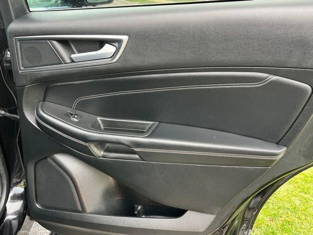 Used 2023 Ford Edge Titanium image 25