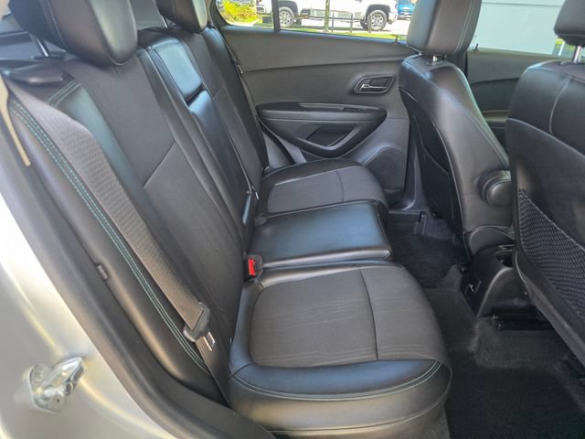 Used 2015 Chevrolet Trax LT w/ LT Sun and Sound Package AWD/4WD image 14