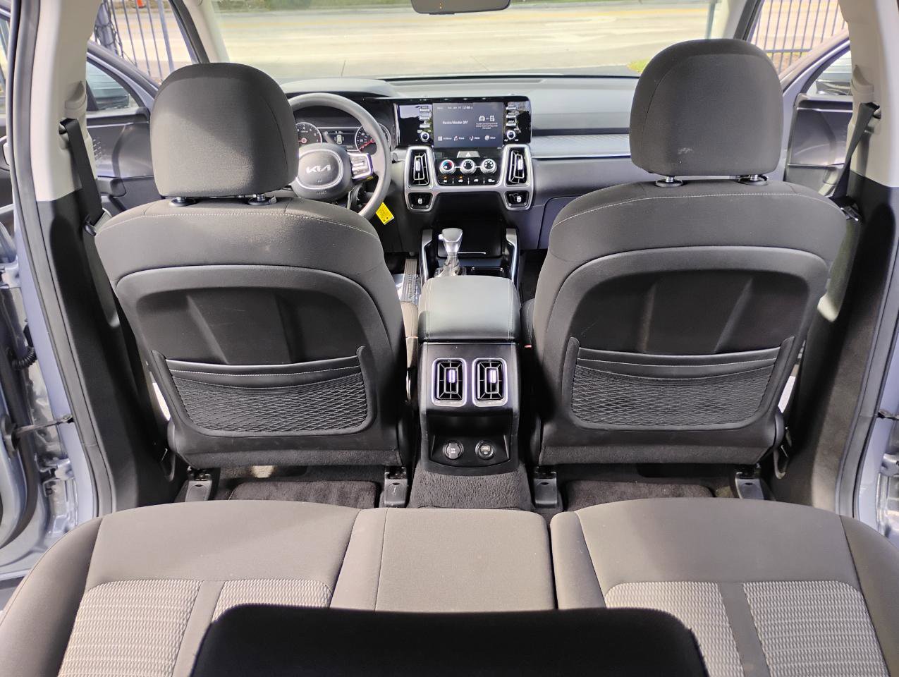 Used 2023 Kia Sorento LX FWD image 27