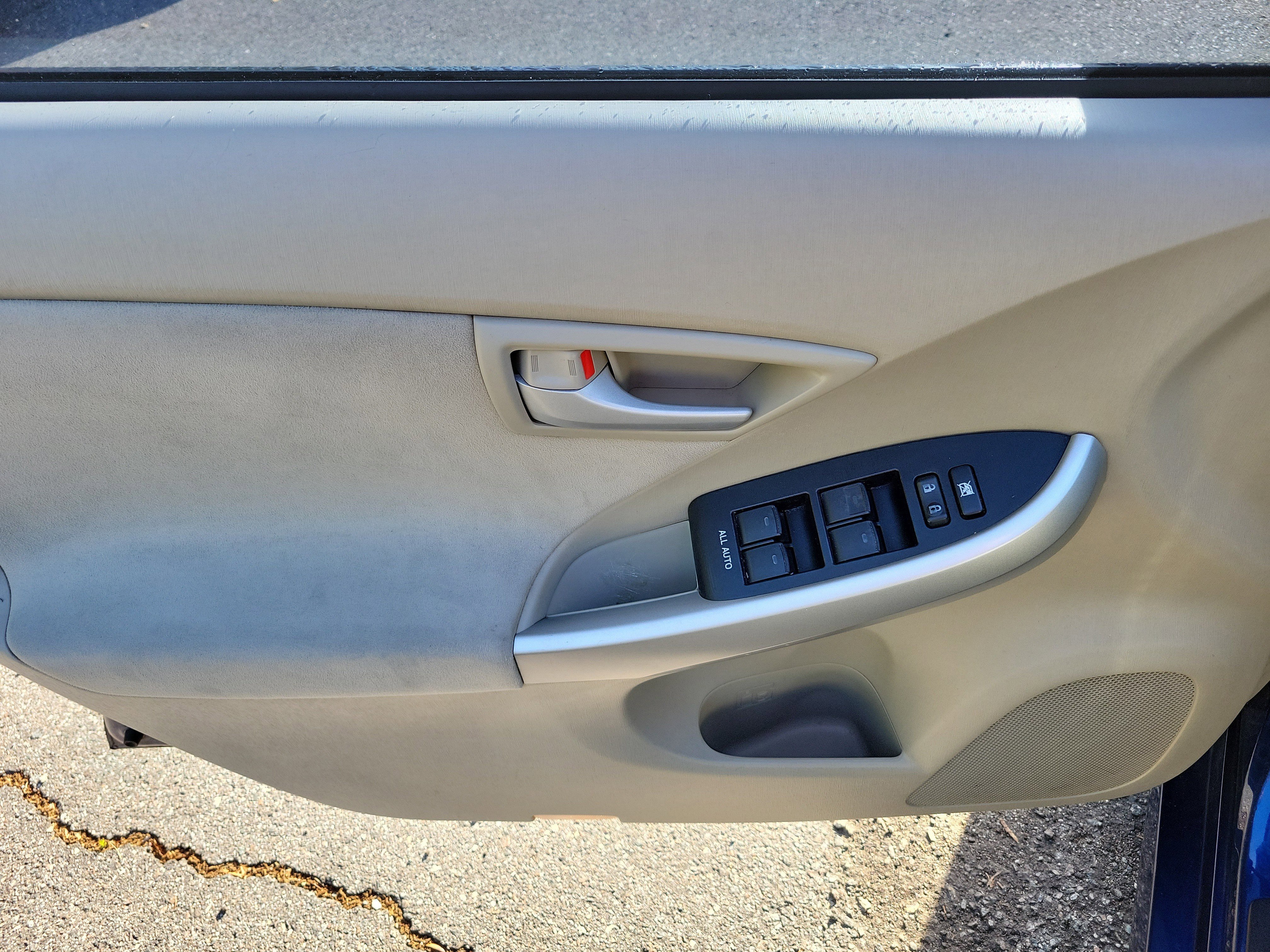 Used 2010 Toyota Prius Two image 19