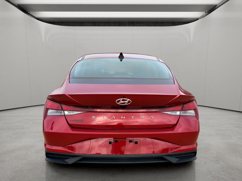 Used 2023 Hyundai Elantra SEL w/ Convenience Package FWD image 4