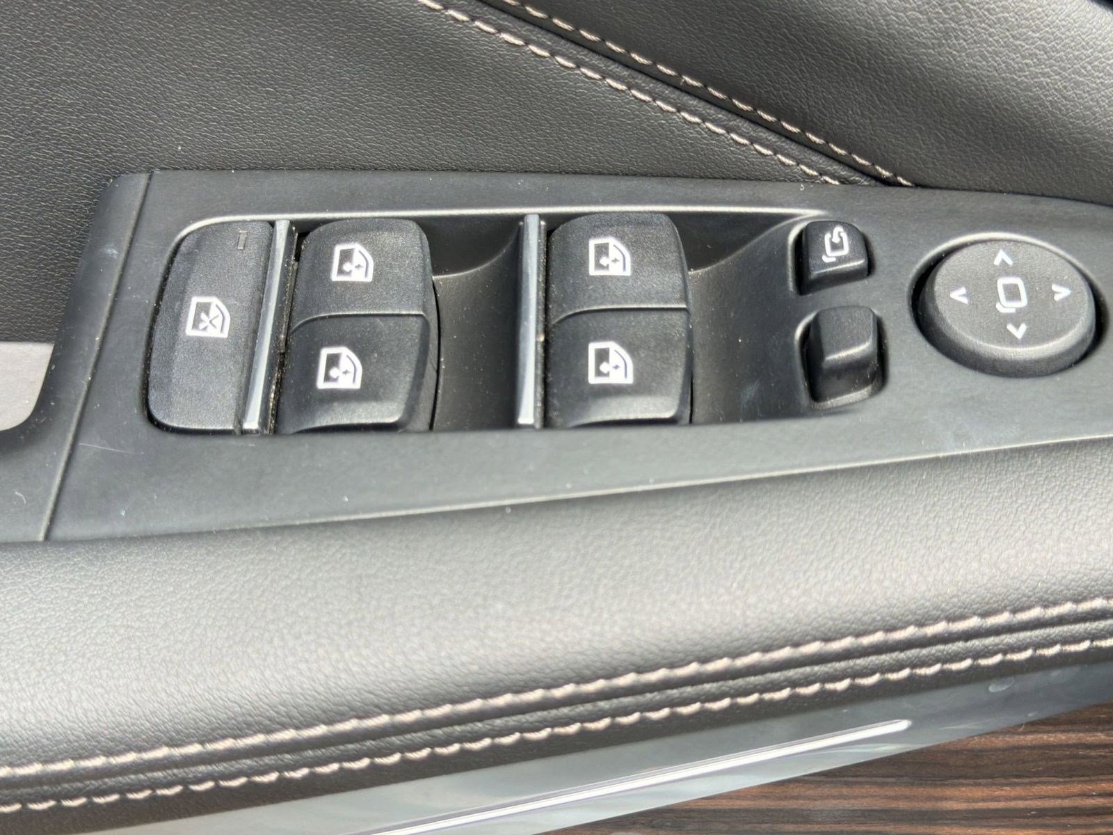 Used 2025 BMW X5 sDrive40i w/ M Sport Package image 20