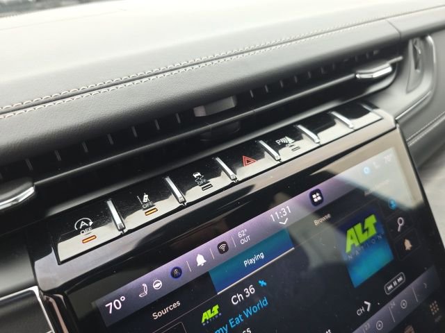 Used 2024 Jeep Grand Cherokee Overland w/ Adv Protech Group III image 26