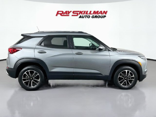 Used 2024 Chevrolet TrailBlazer LT AWD/4WD image 8