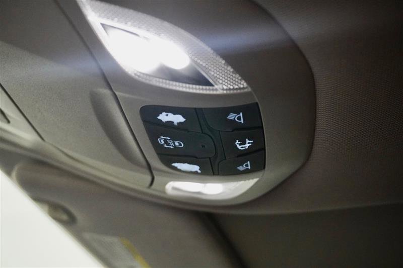 Used 2017 Chrysler Pacifica Touring-L Plus FWD image 28