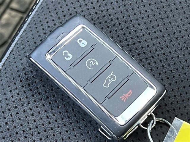 Certified 2024 Jeep Grand Cherokee L Laredo image 32