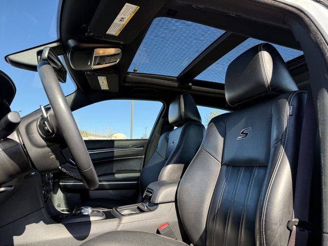 Used 2022 Chrysler 300 S image 25