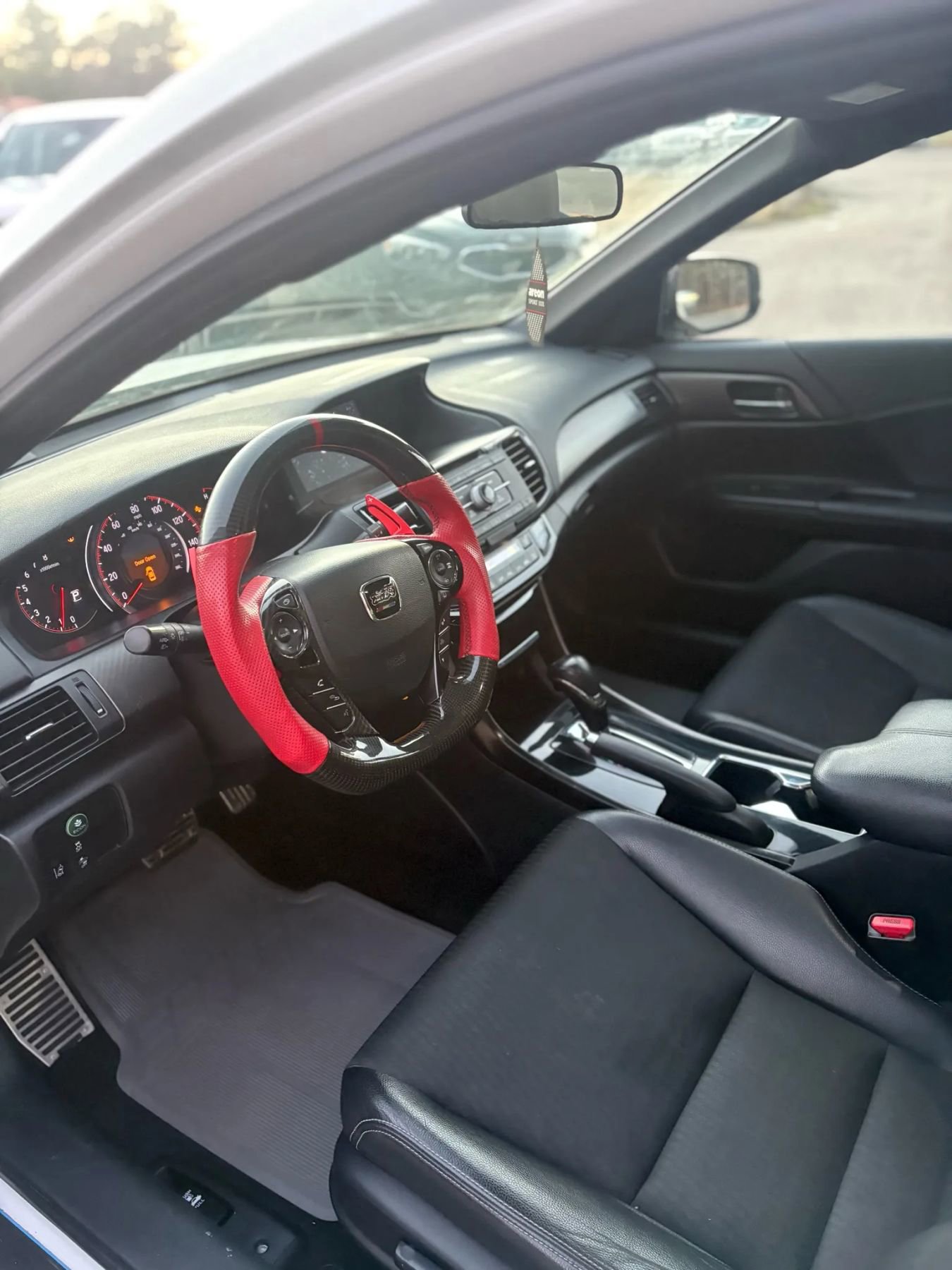 Used 2017 Honda Accord Sport image 25