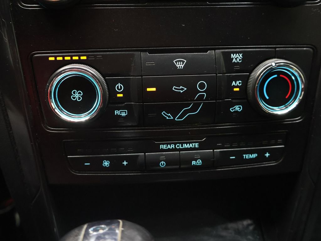 Used 2019 Ford Explorer XLT FWD image 26