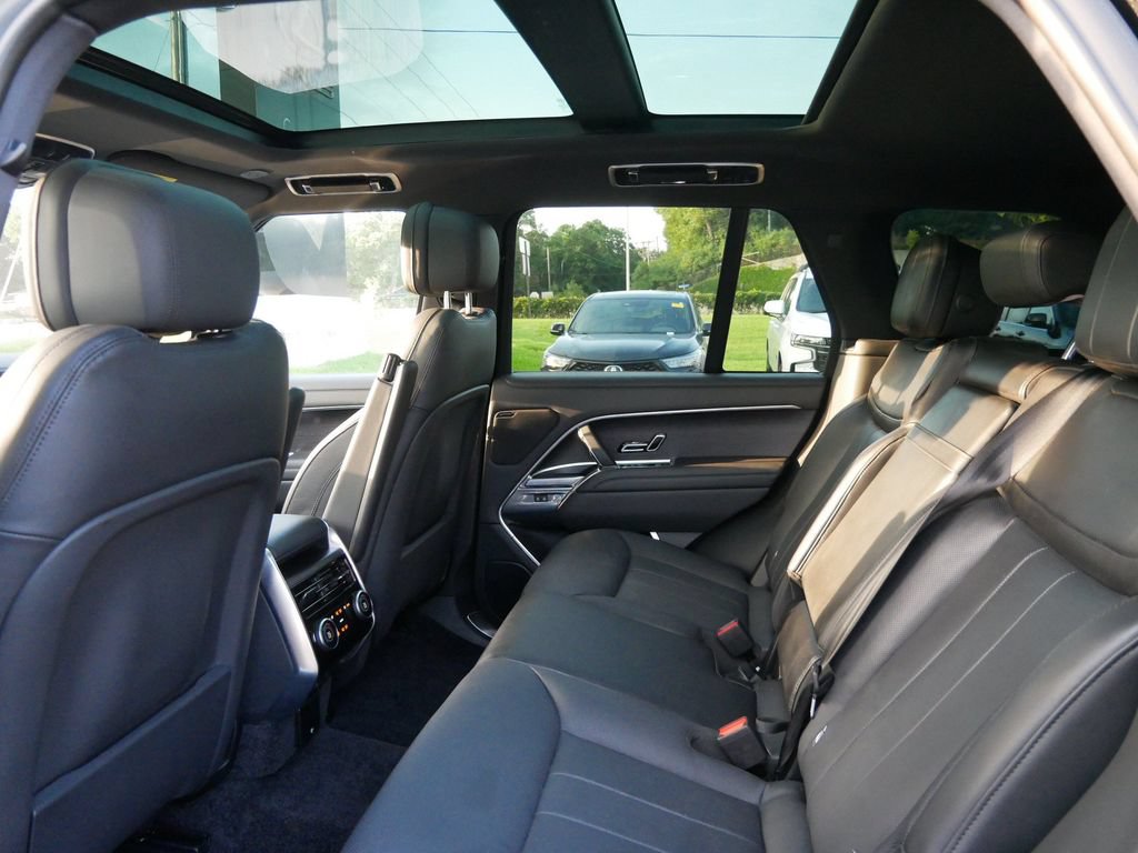 Used 2023 Land Rover Range Rover SE AWD/4WD image 11