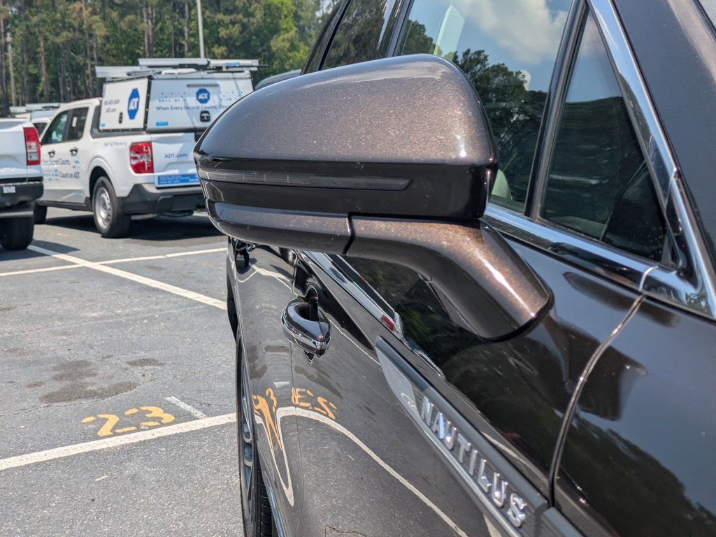 Used 2019 Lincoln Nautilus Reserve AWD/4WD image 12