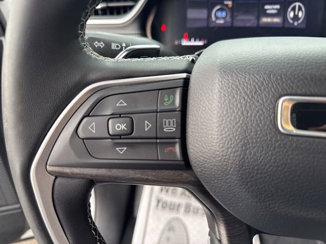 Used 2023 Jeep Grand Cherokee Limited image 11