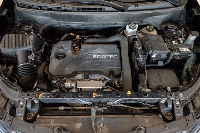 Used 2020 Chevrolet Equinox LT w/ Driver Convenience Package image 3