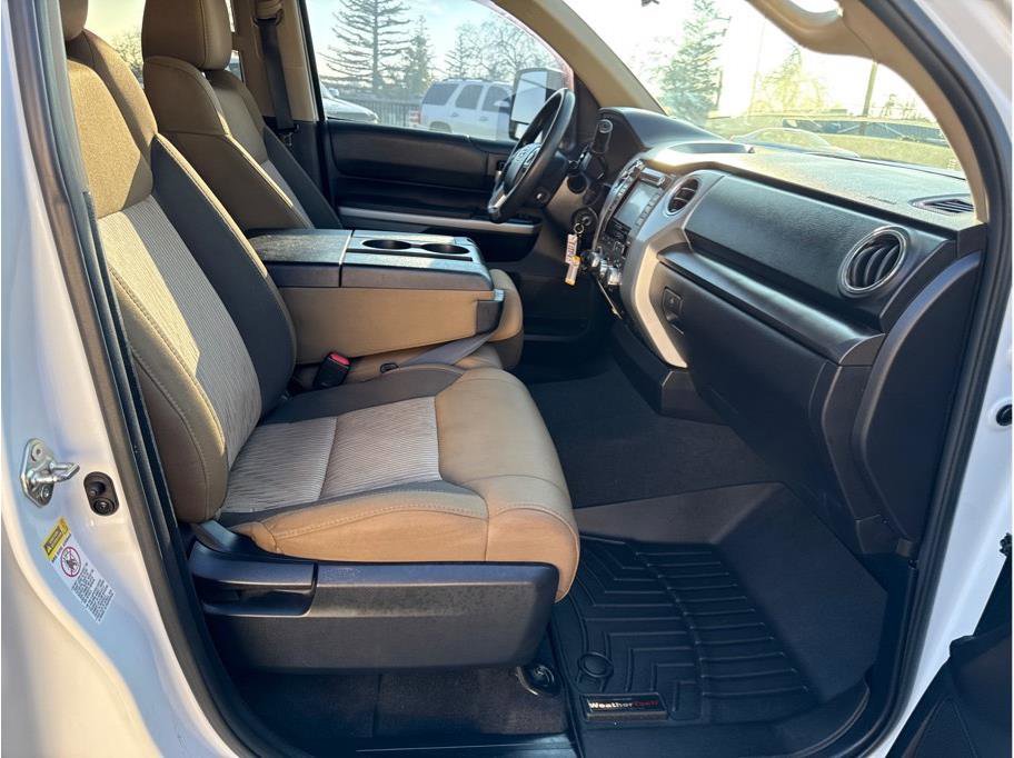 Used 2015 Toyota Tundra SR5 AWD/4WD image 18