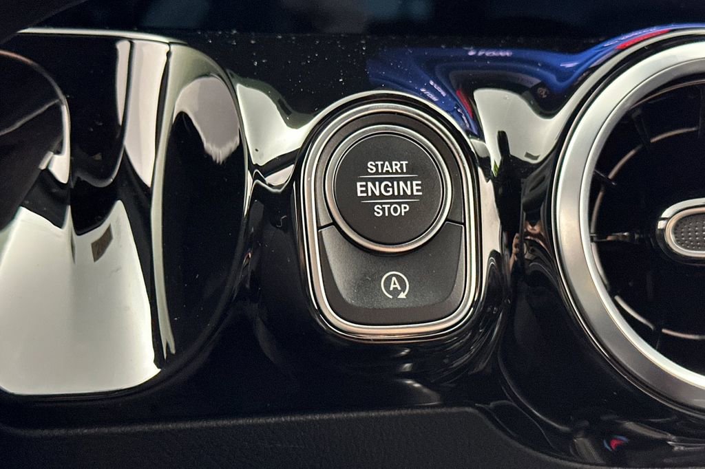 Certified 2026 Mercedes-Benz GLA 250 image 25