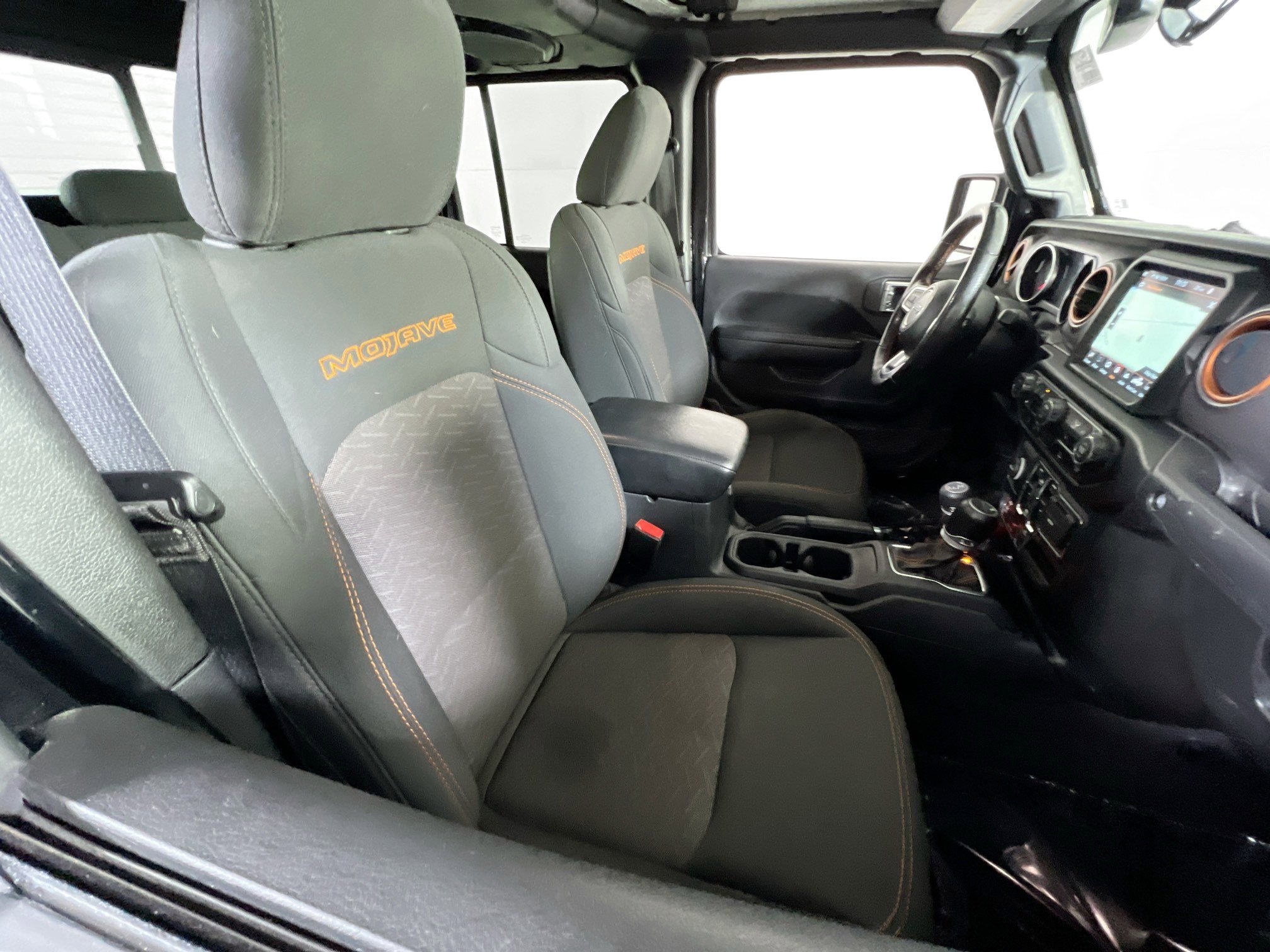 Used 2022 Jeep Gladiator Mojave w/ Cold Weather Group image 27