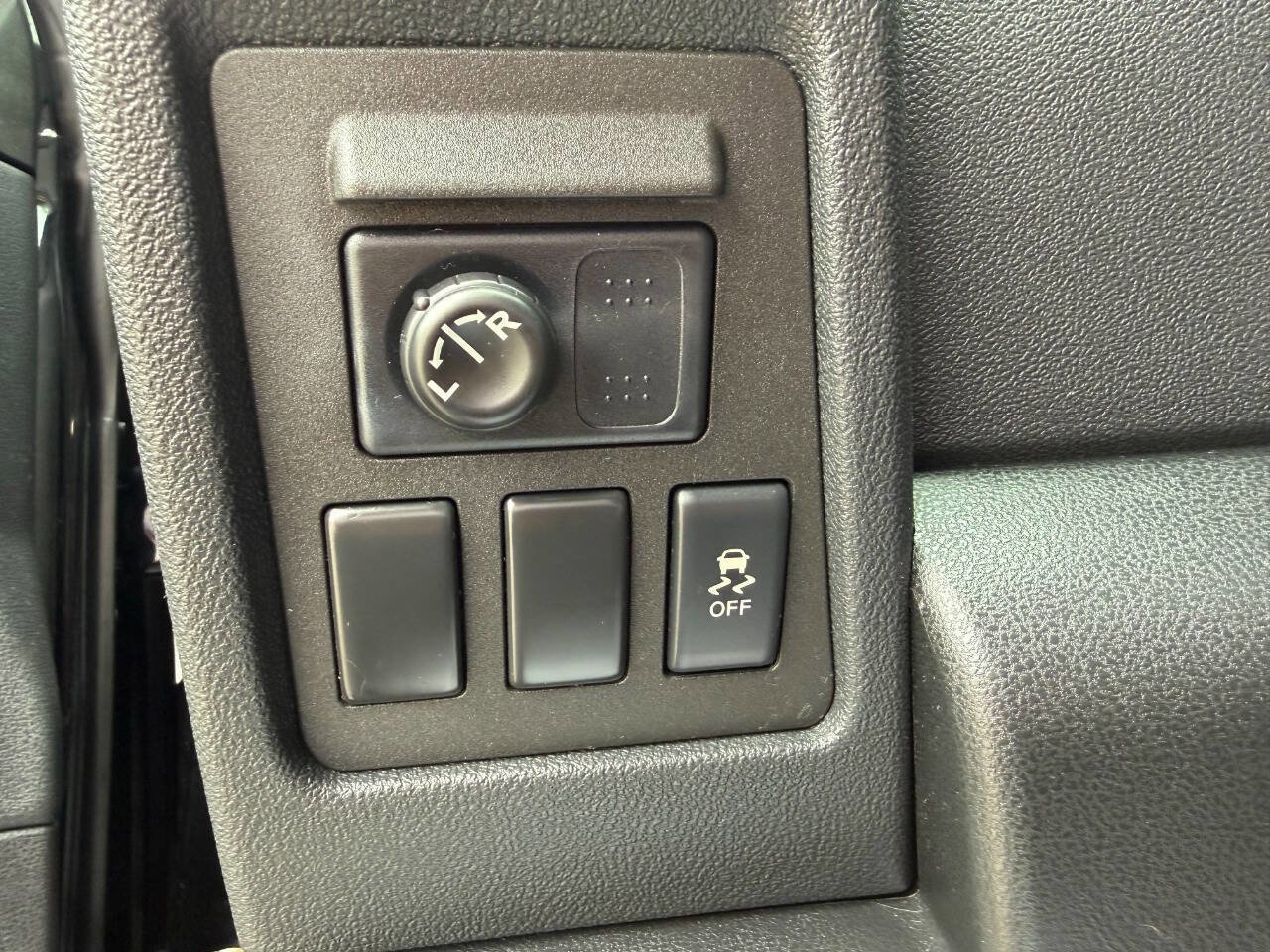 Used 2013 Nissan Rogue S w/ Special Edition Pkg FWD image 16