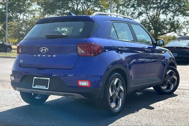 Certified 2022 Hyundai Venue Limited image 13