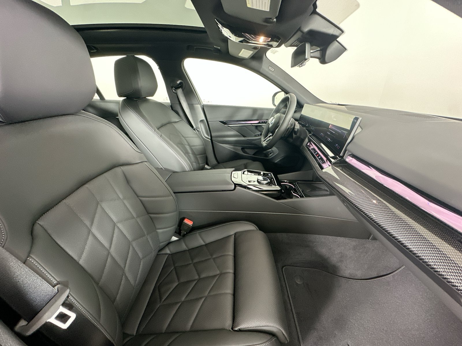 New 2027 BMW 550e xDrive AWD/4WD image 46