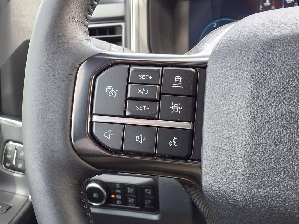 New 2025 Ford F450 Platinum image 10