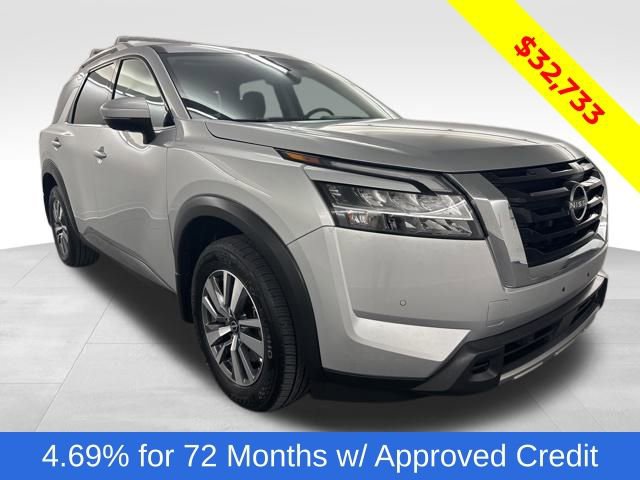 Used 2024 Nissan Pathfinder SL