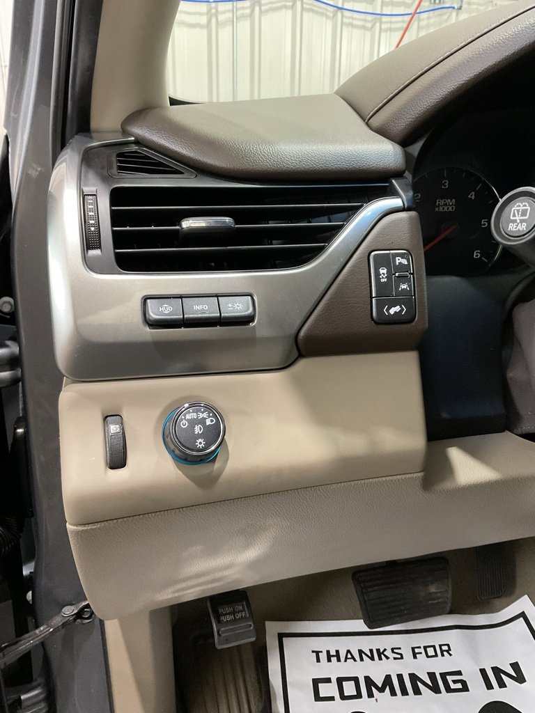 Used 2020 Chevrolet Suburban Premier image 8