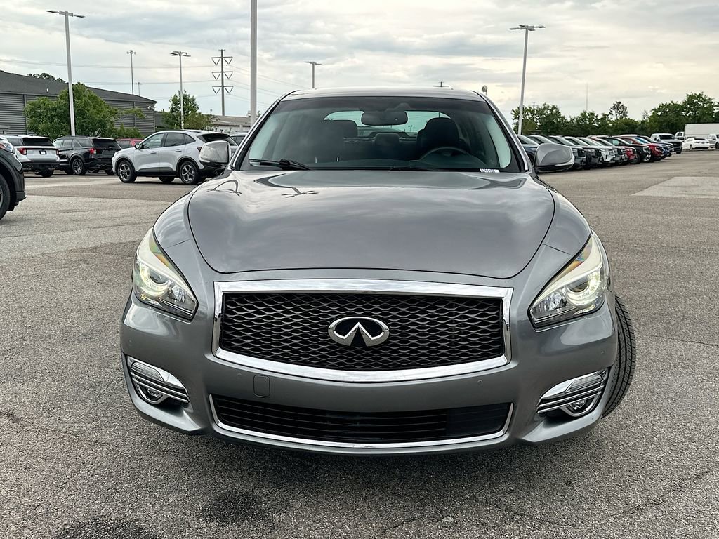 Used 2018 INFINITI Q70 Luxe w/ Proactive Package AWD/4WD image 5
