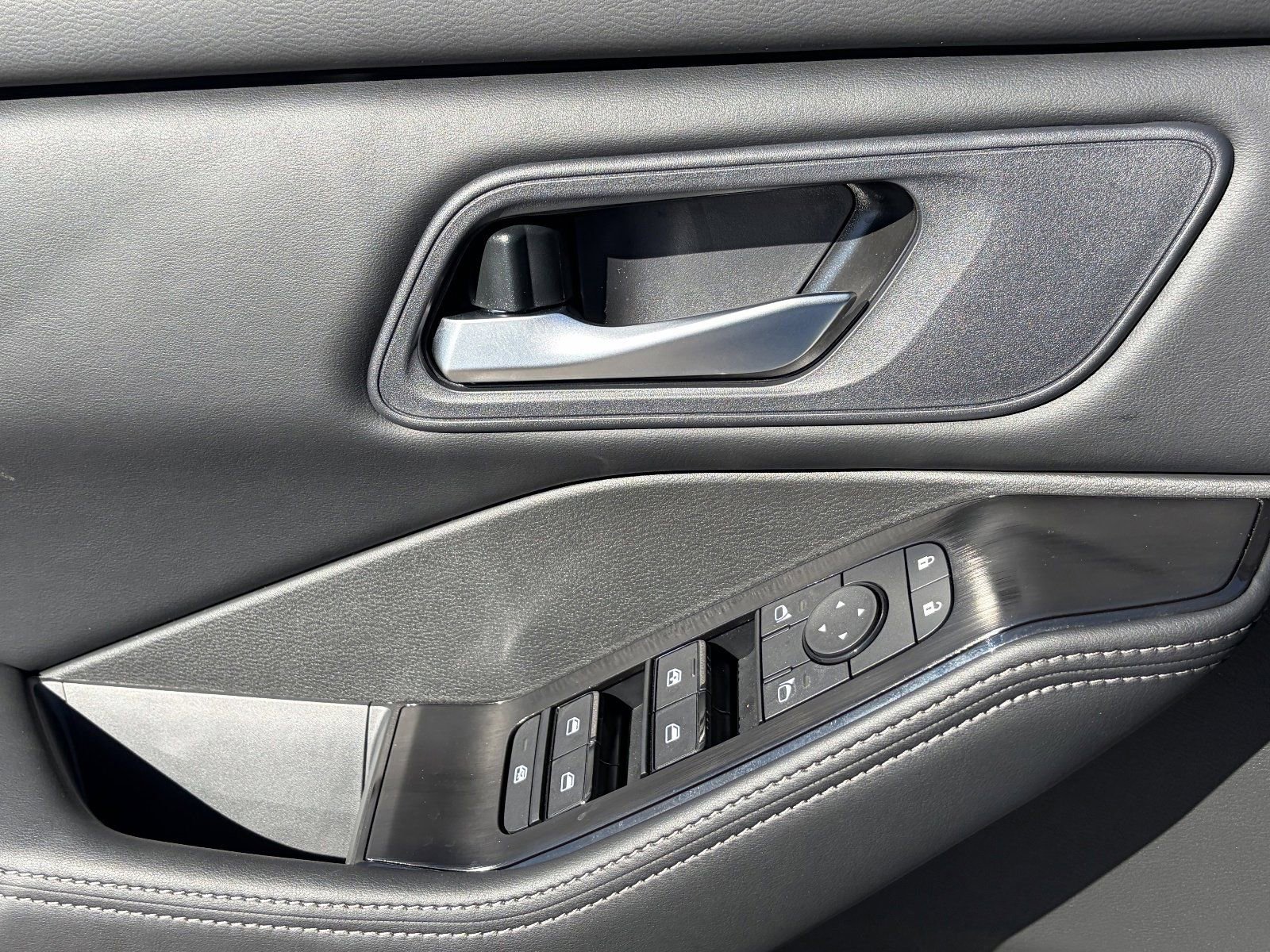 New 2026 Nissan Rogue SV w/ Cold Weather Package image 23