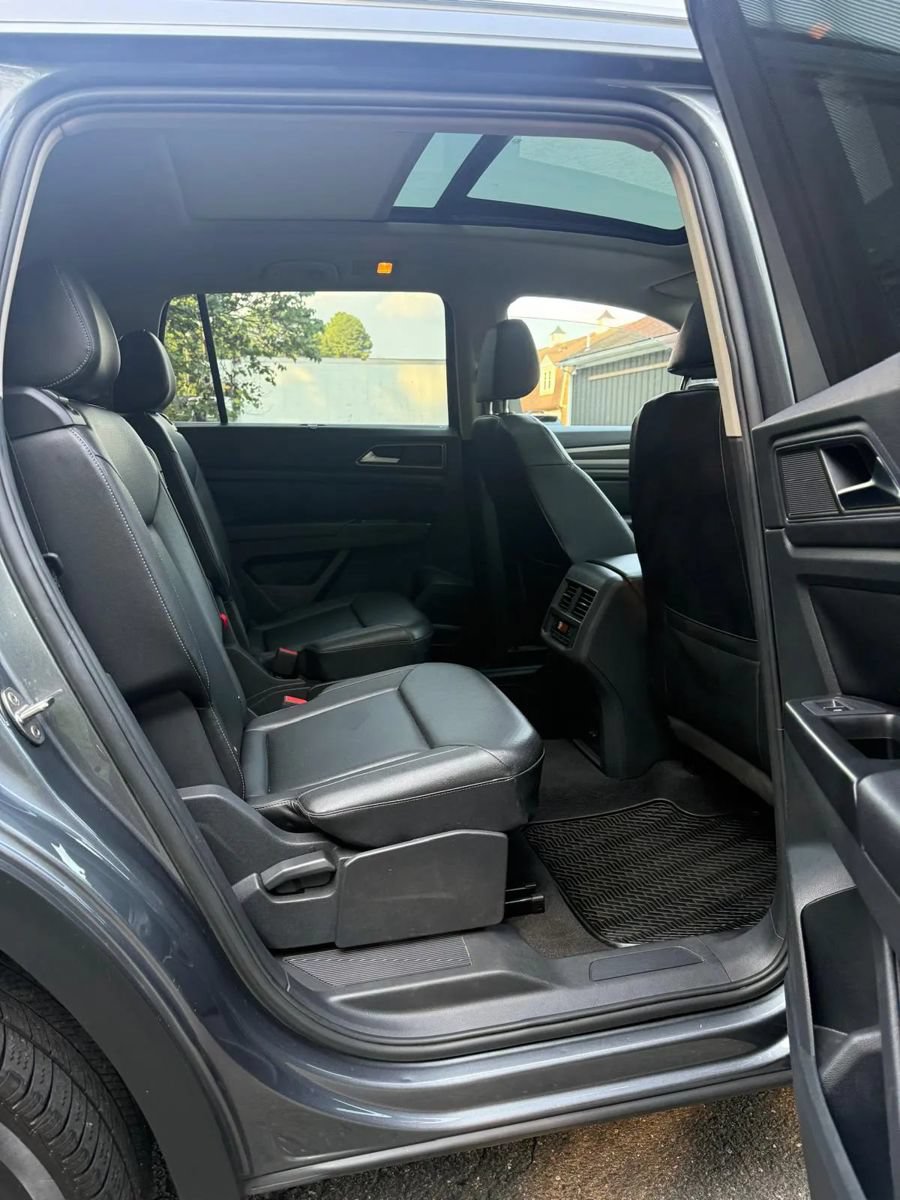 Used 2018 Volkswagen Atlas SEL FWD image 21