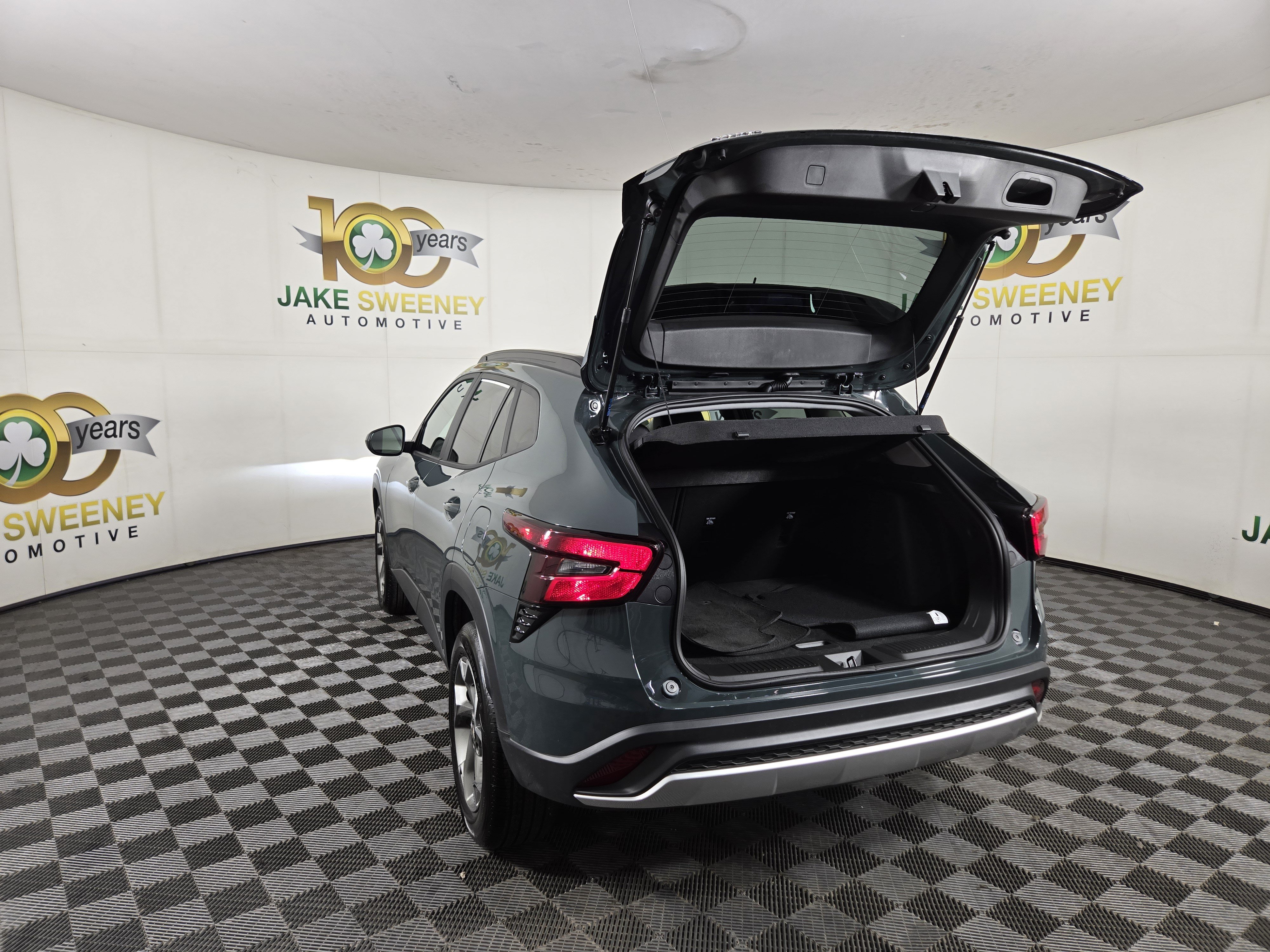 Used 2026 Chevrolet Trax LT FWD image 29