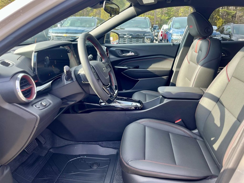 New 2026 Chevrolet Trax RS w/ Driver Confidence Package image 12