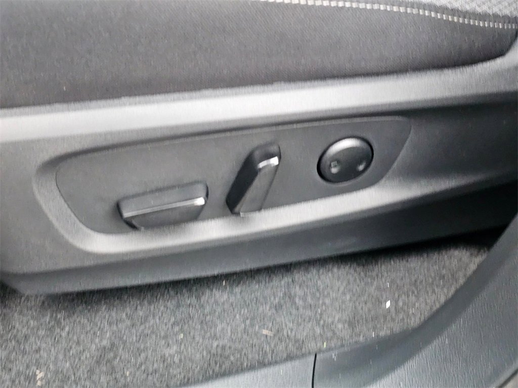 New 2025 Nissan Pathfinder SV w/ SV Premium Package image 35