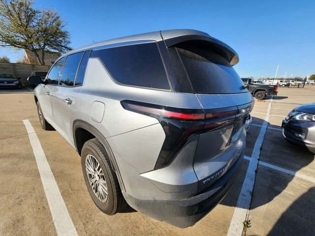 Used 2024 Chevrolet Traverse LS image 6
