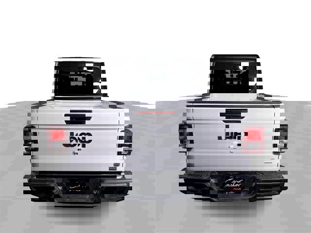 Used 2023 Jeep Gladiator Overland image 7