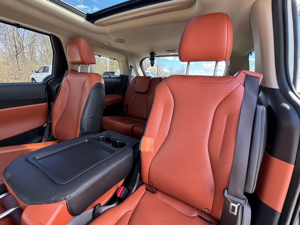 Used 2024 Kia Carnival SX Prestige image 25