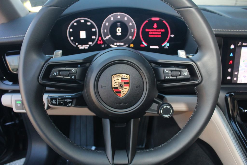 Certified 2025 Porsche Panamera 4 image 19