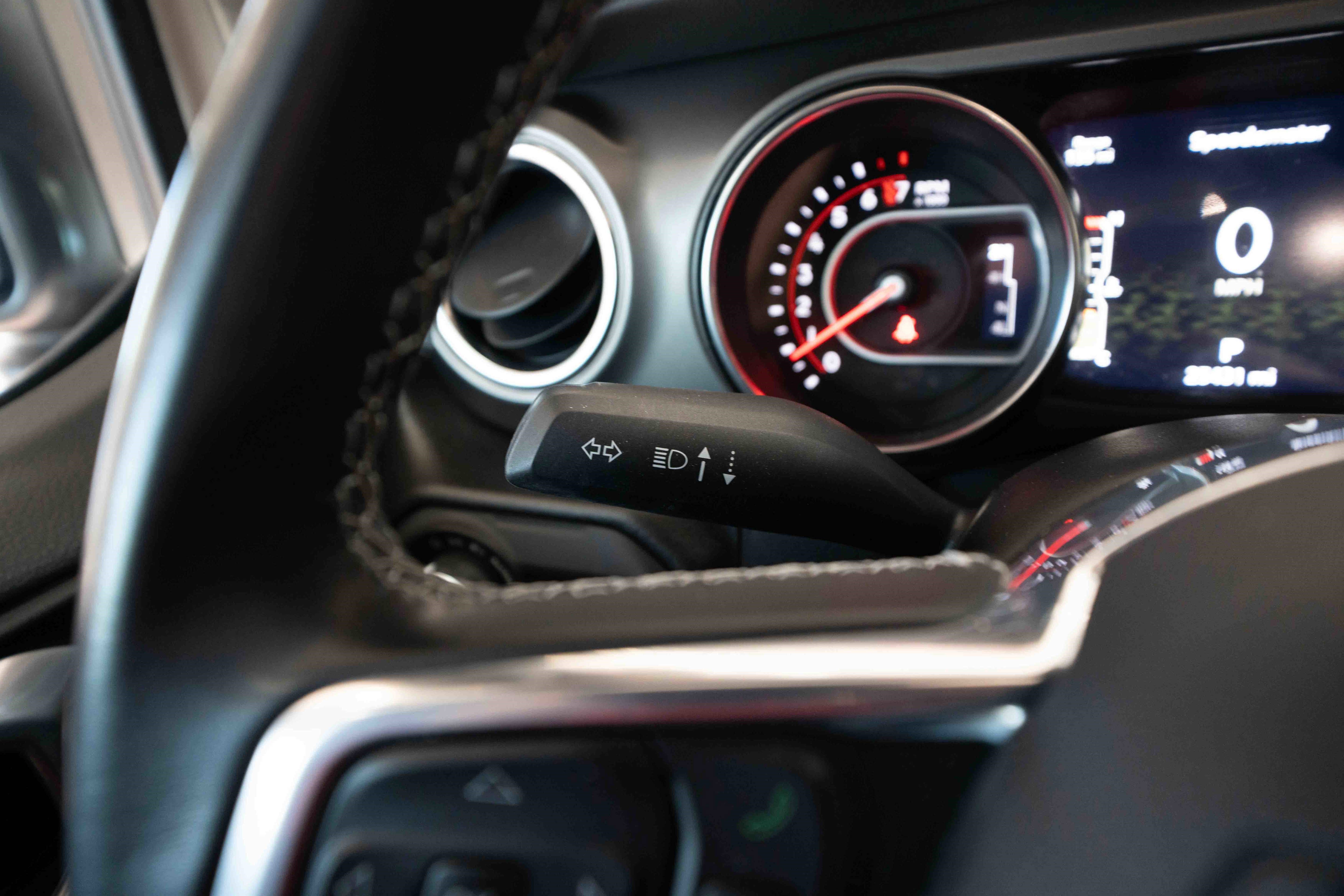 Used 2022 Jeep Wrangler Unlimited Rubicon w/ Xtreme Recon 35" Tire Package image 13