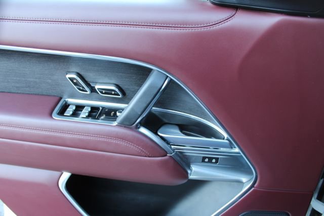 Used 2024 Land Rover Range Rover SE image 21