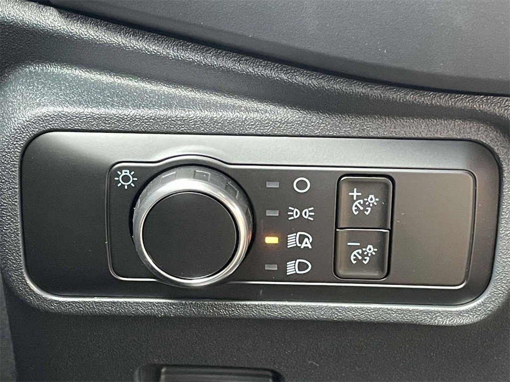 New 2025 Ford Bronco Base image 25