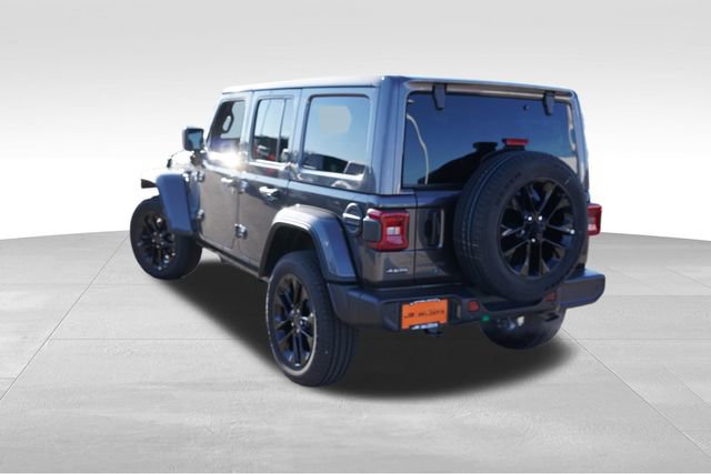 Used 2025 Jeep Wrangler Unlimited Sahara w/ Safety Group AWD/4WD image 7