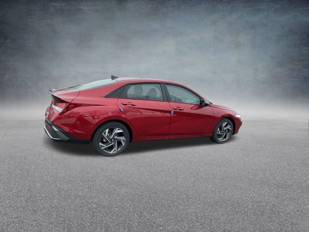 Used 2025 Hyundai Elantra Sport image 24
